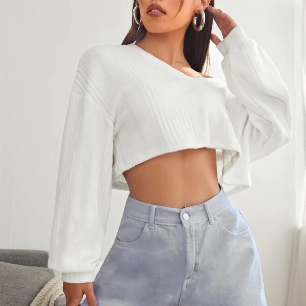 White Cropped Ribbed Sweater - Picture 4 of 4